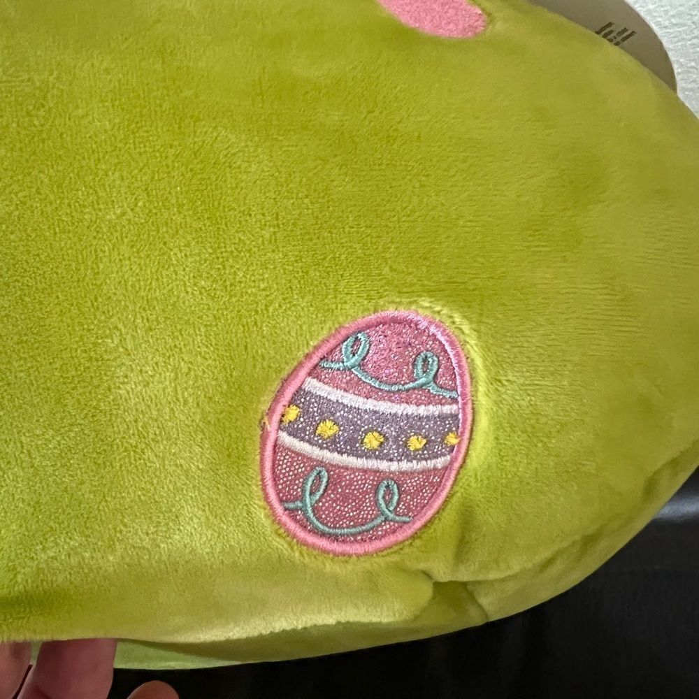 Squishmallows Wendy the Frog Stackable Easter Edition - Picture 6 of 8